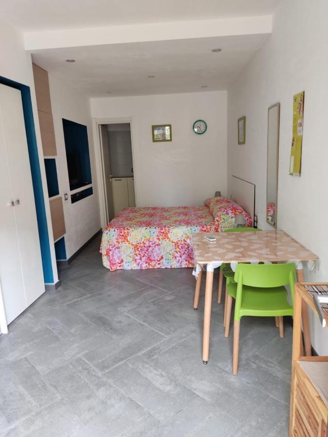 Arco Bianco - Monolocali Apartment ตอร์โตลี ภายนอก รูปภาพ