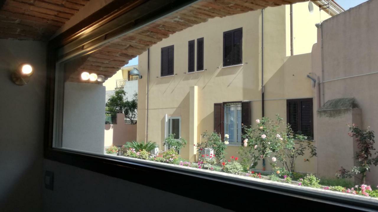 Arco Bianco - Monolocali Apartment ตอร์โตลี ภายนอก รูปภาพ